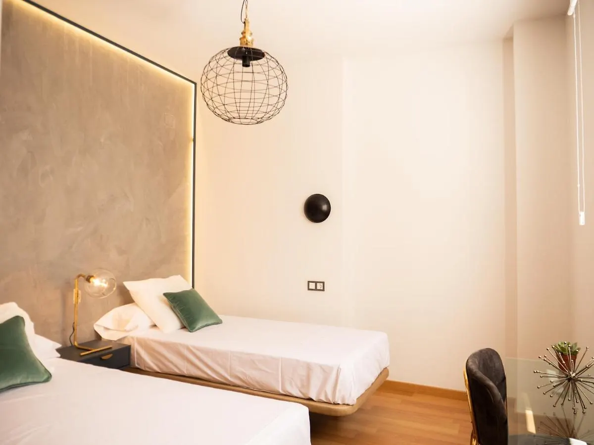 Stylish Apartment In The Heart Of Malaga With Pool