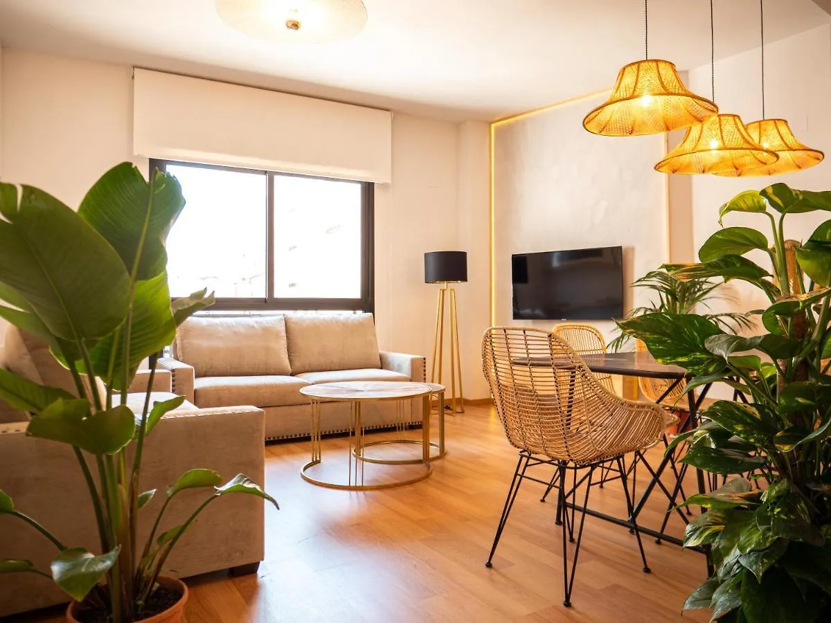 Stylish Apartment In The Heart Of Malaga With Pool