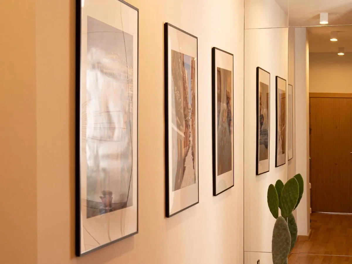 Stylish Apartment In The Heart Of Malaga With Pool
